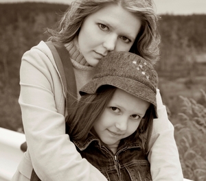 mother-with-the-daughter